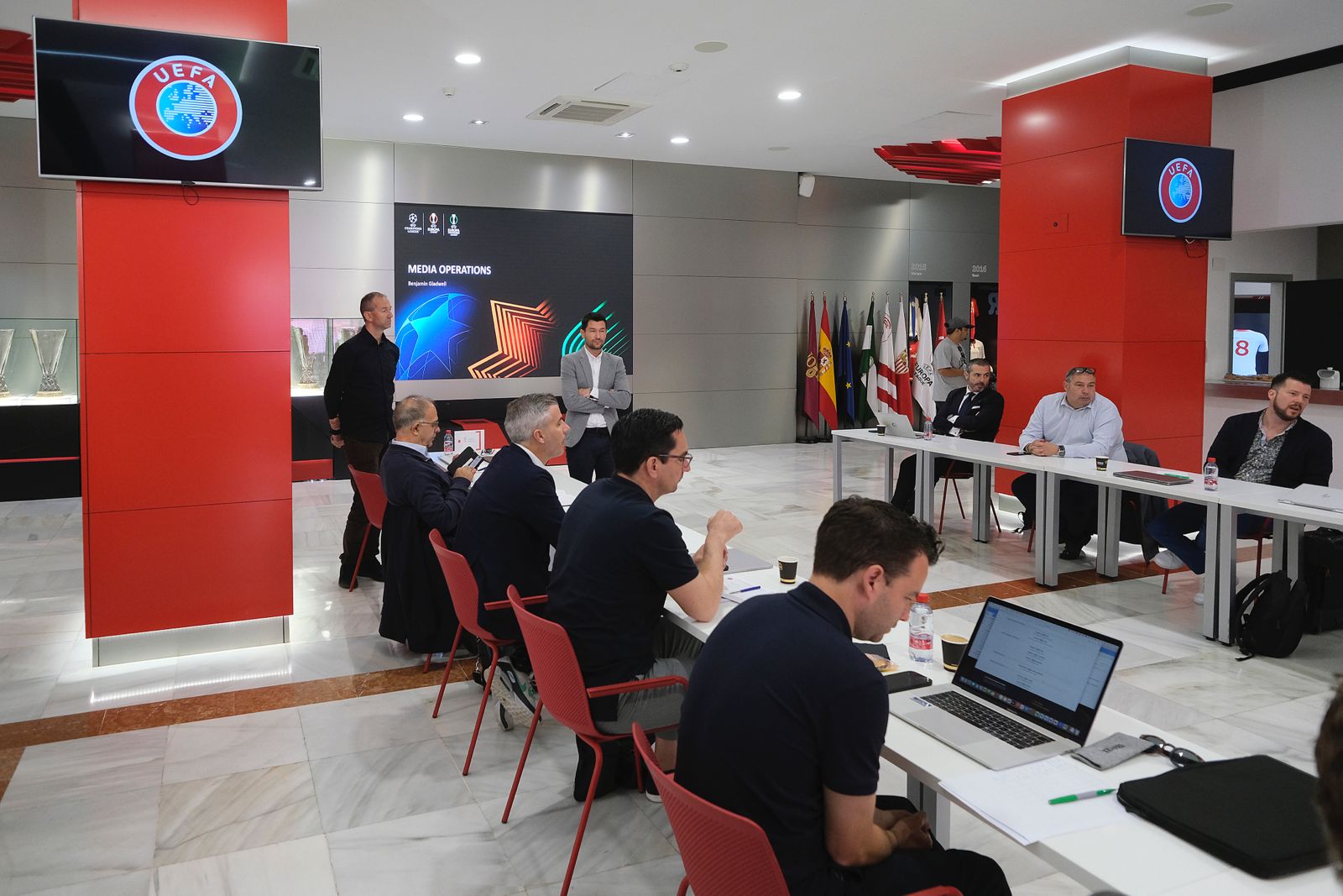 UEFA meeting held at the Sánchez-Pizjuán the CMF