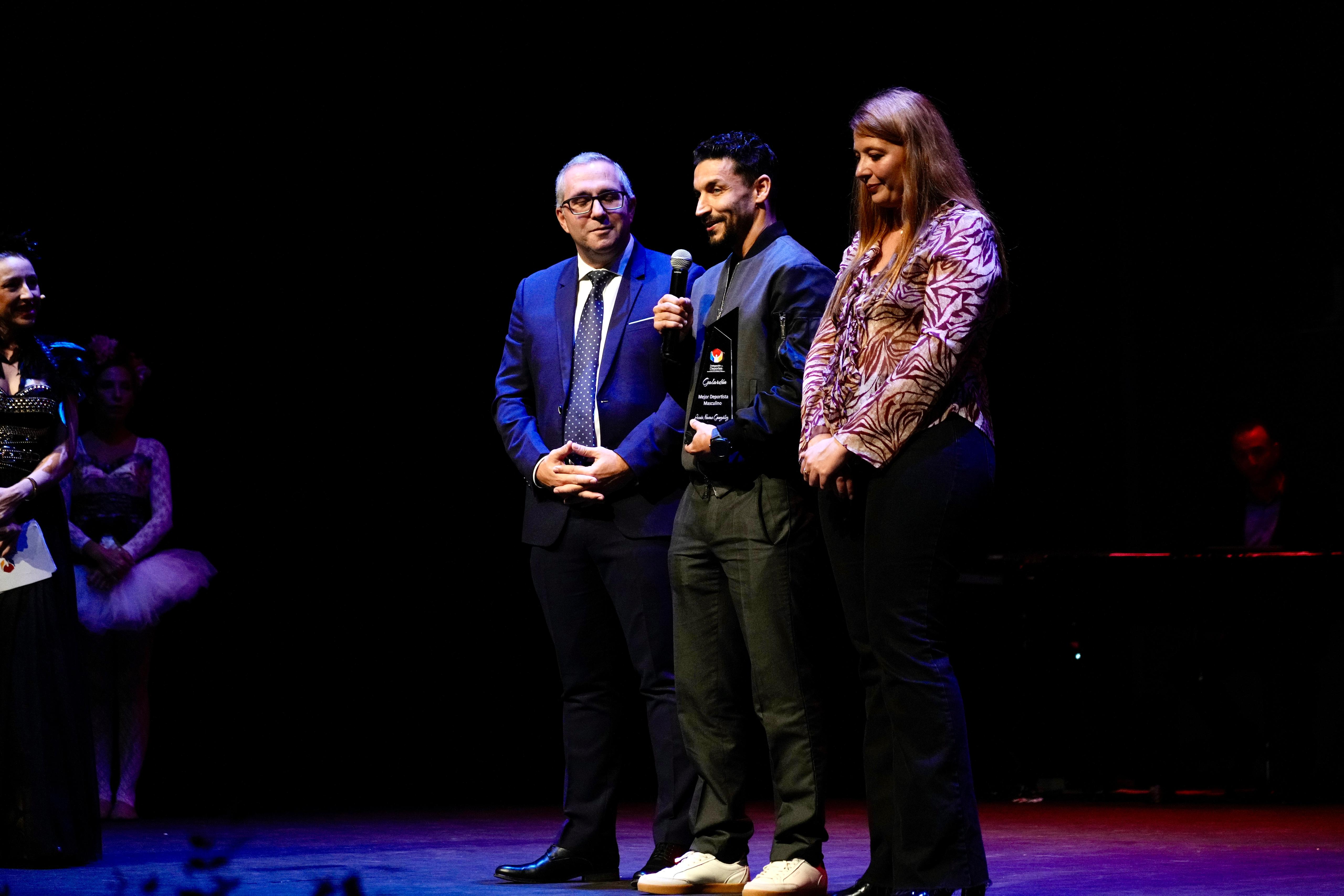 Jesus Navas is recognized as the best xxx at the sports gala in Los Palacios and Villafranca.