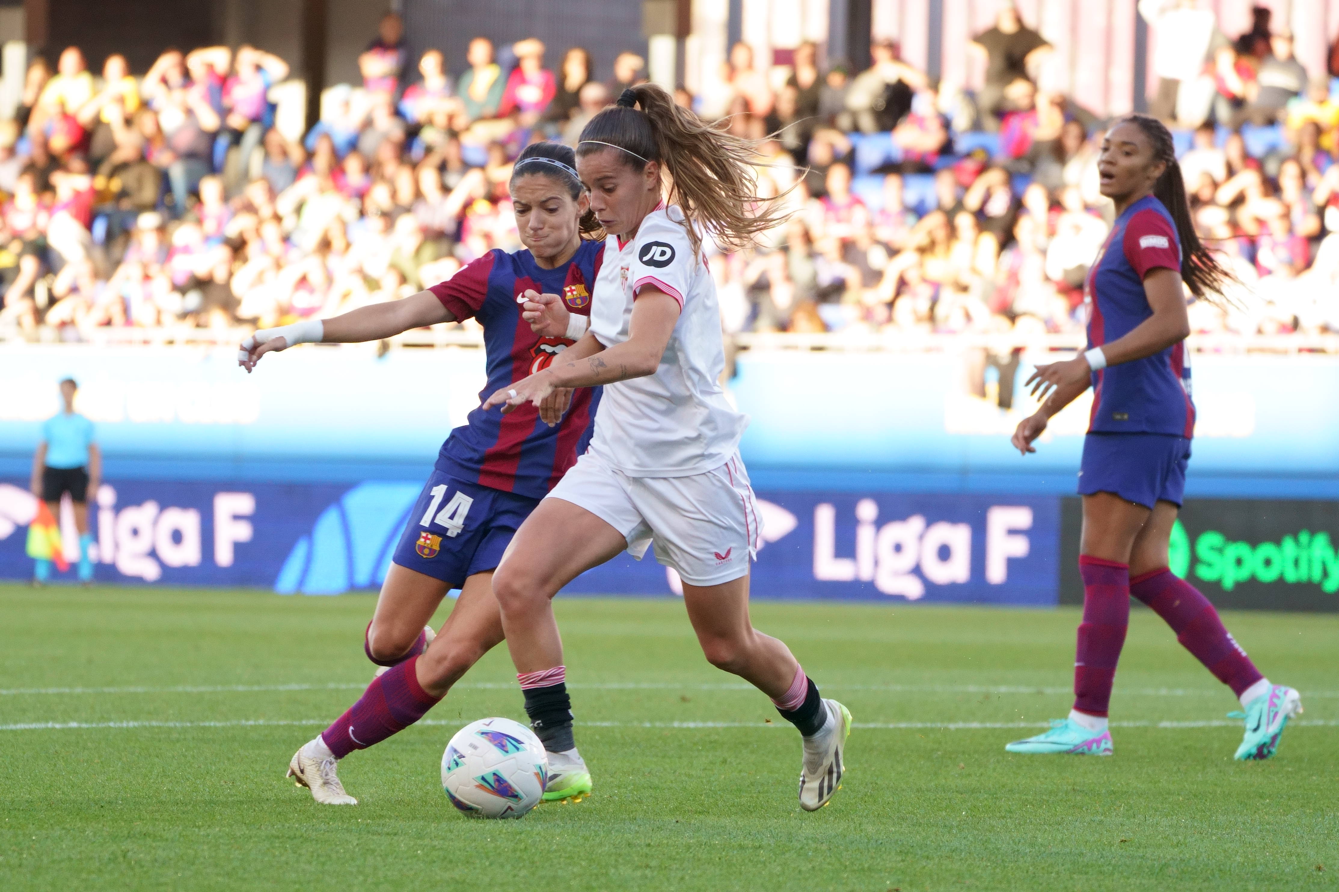 Posiciones de fútbol club barcelona femenino contra sevilla fc femenino