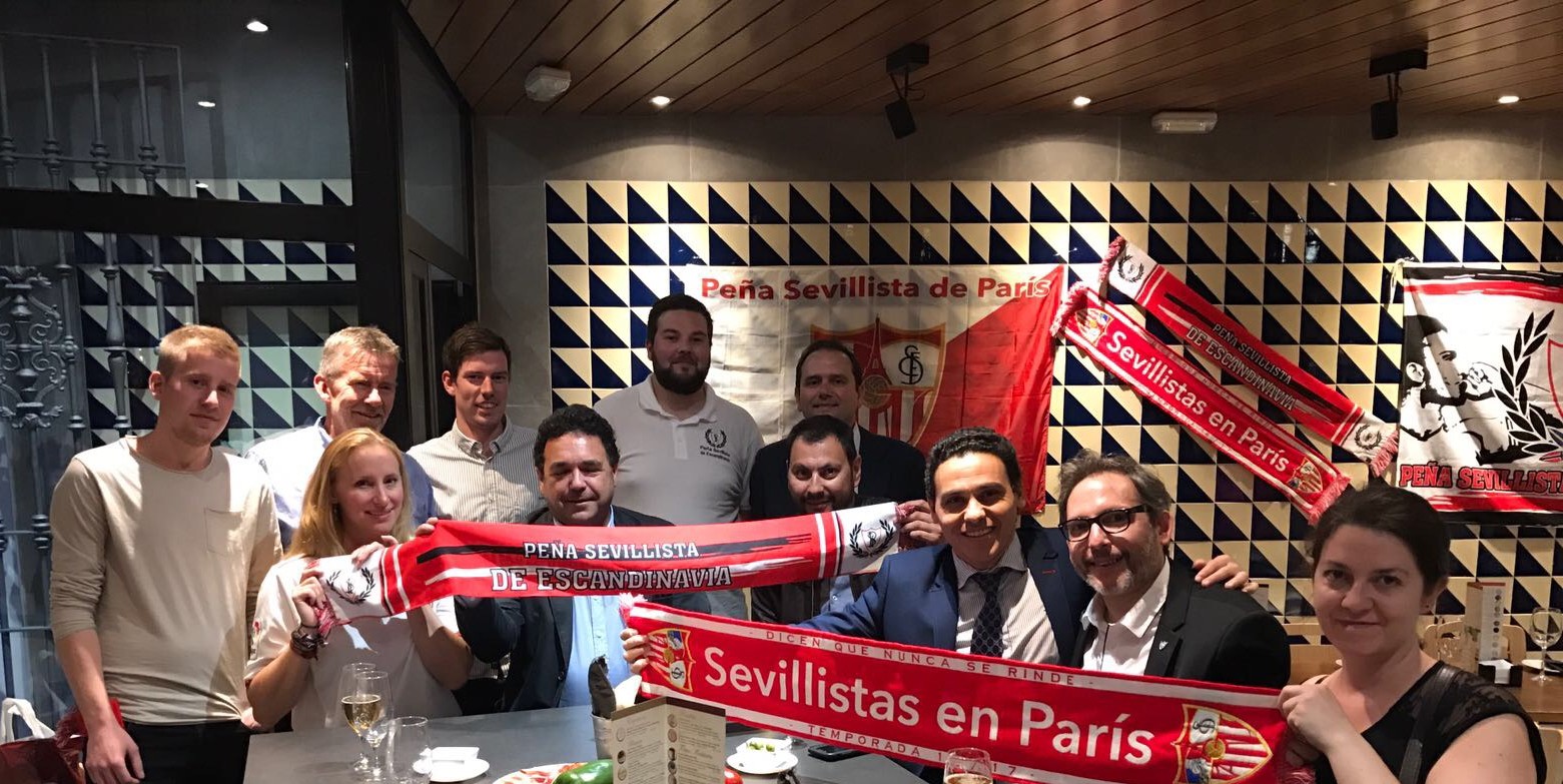 The Federation of Sevilla Supporters' Clubs hold a dinner with Supporters' Clubs from Paris and Scandinavia