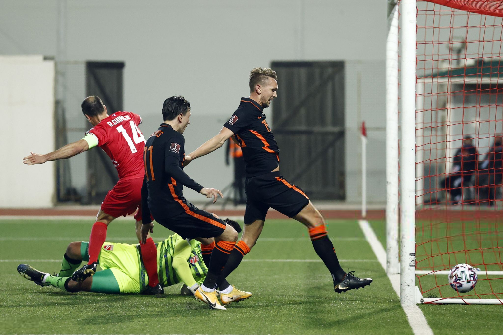 De Jong scores against Gibraltar