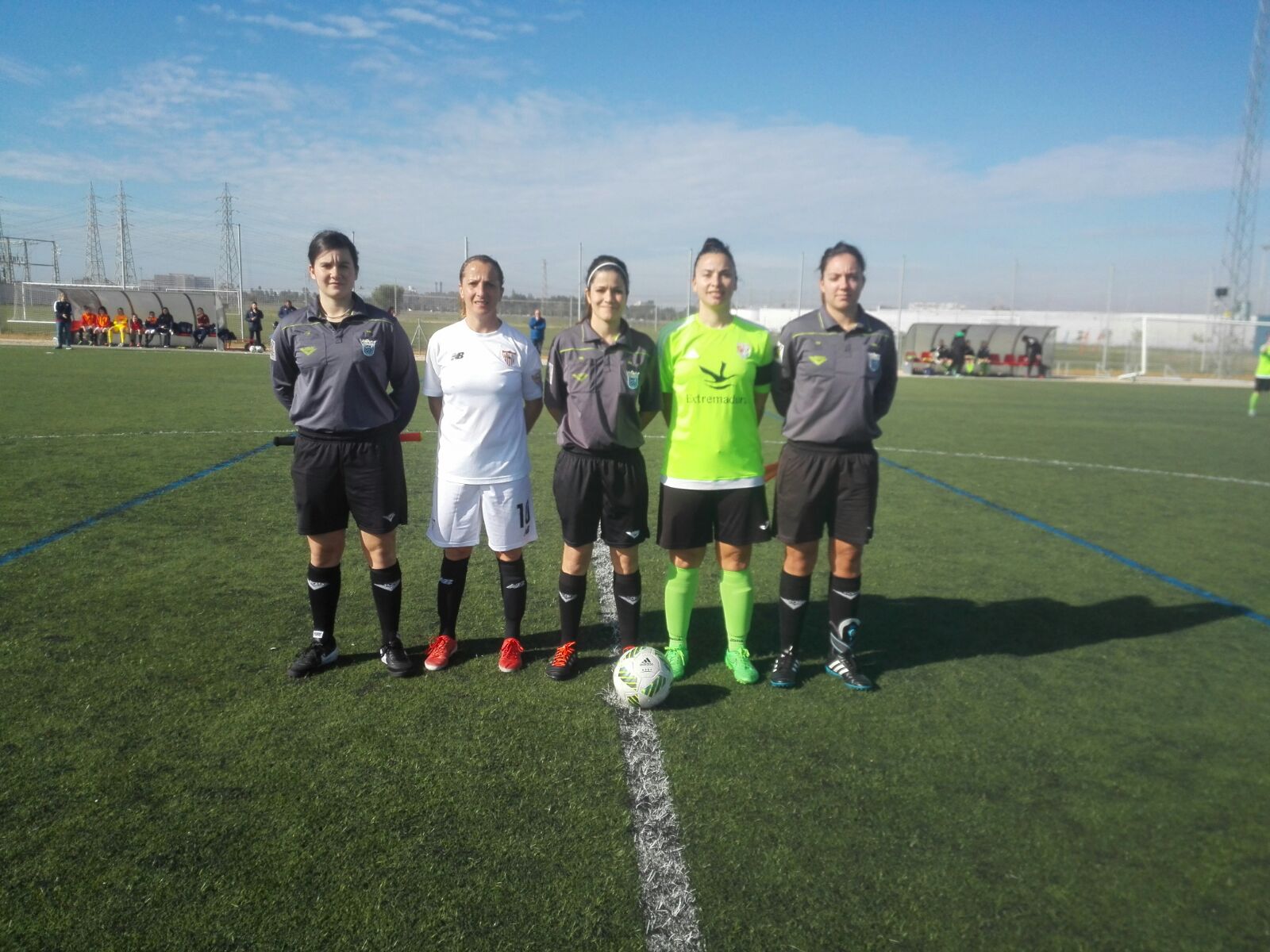 Sorteo de campos entre el Sevilla Femenino y el CFF Cáceres