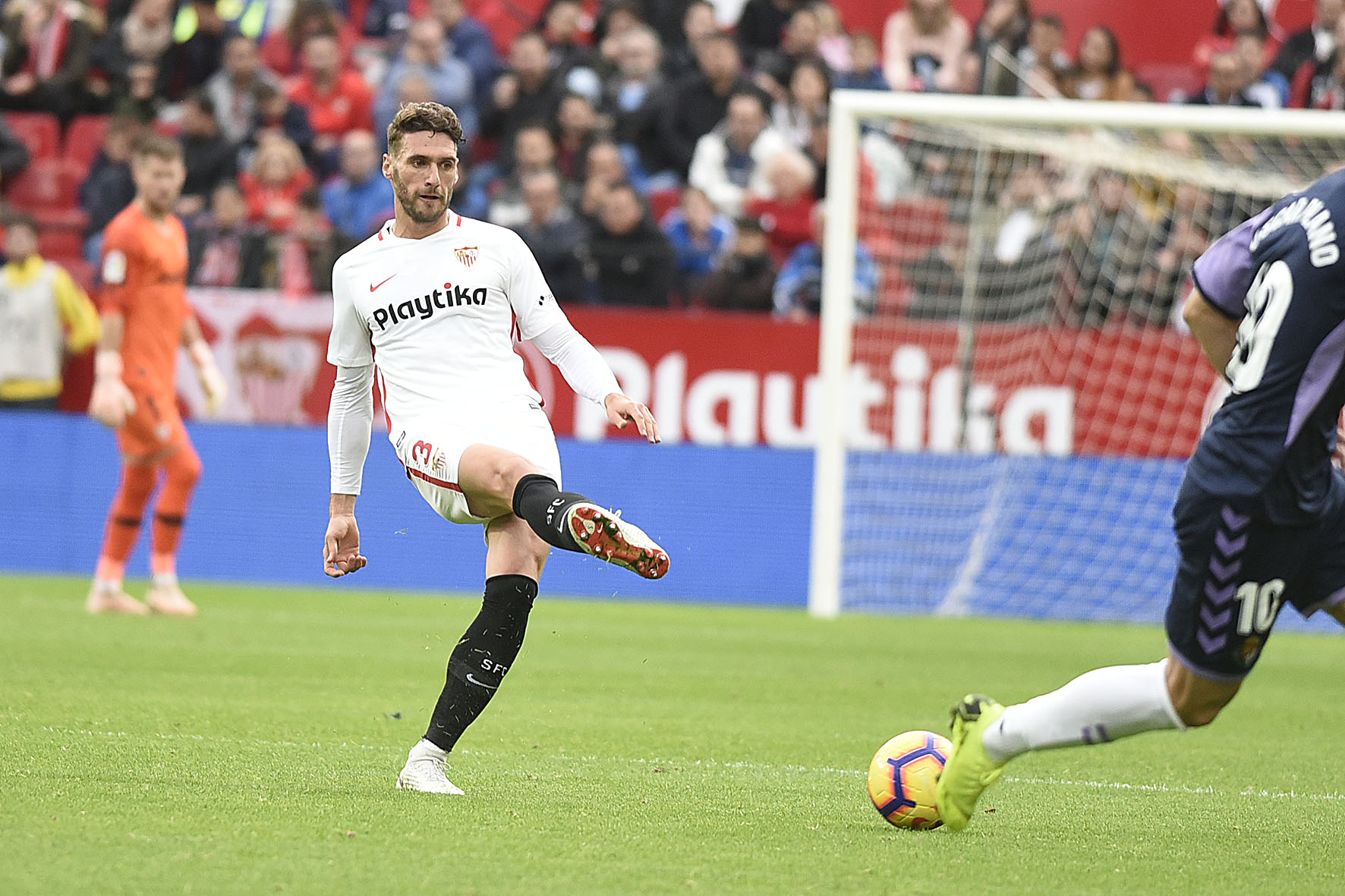 Sevilla FC's Sergi Gómez against Valladolid