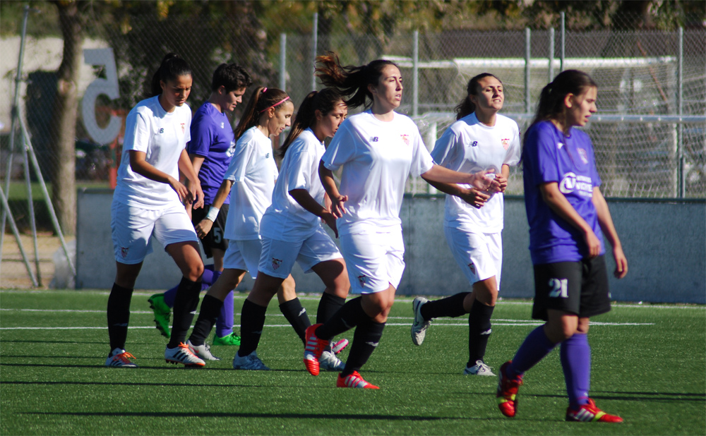 El Sevilla Femenino celebra un gol ante el Ciconia Negra