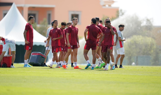 Primer entrenamiento del Sevilla FC en Lagos