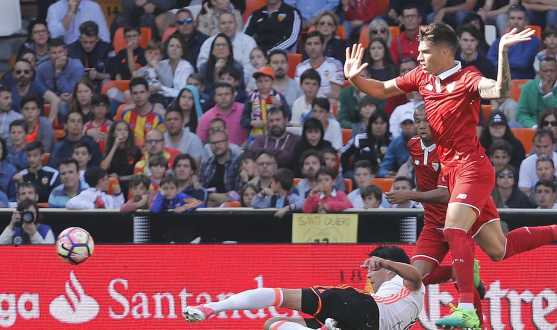 Correa, en el Valencia-Sevilla FC