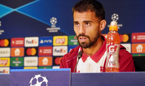 Suso in the press conference ahead of PSV 