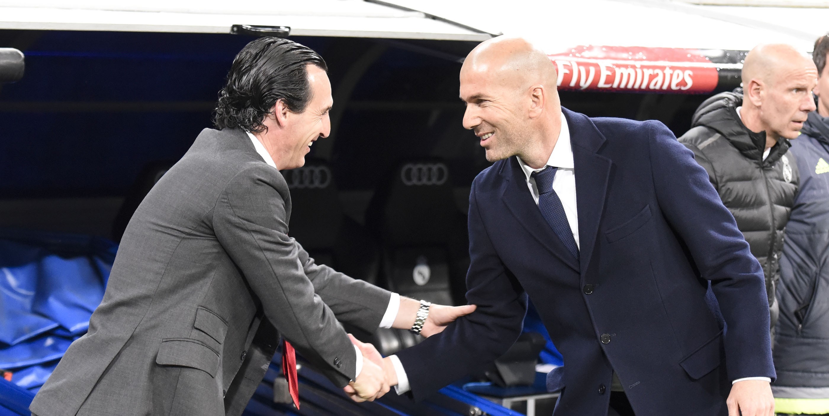 Saludo entre Unai Emery y Zidane en el Real Madrid-Sevilla FC
