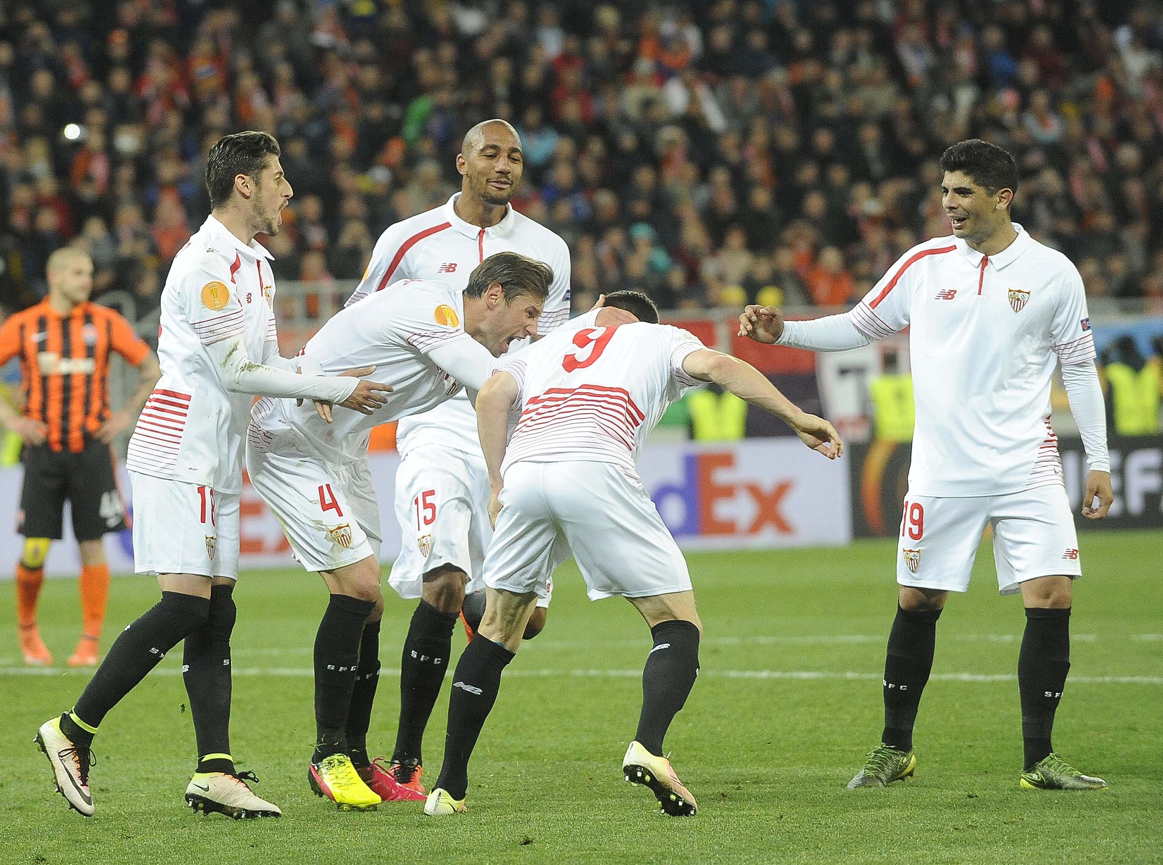 Celebración del segundo gol nervionense en el Shakhtar-Sevilla FC