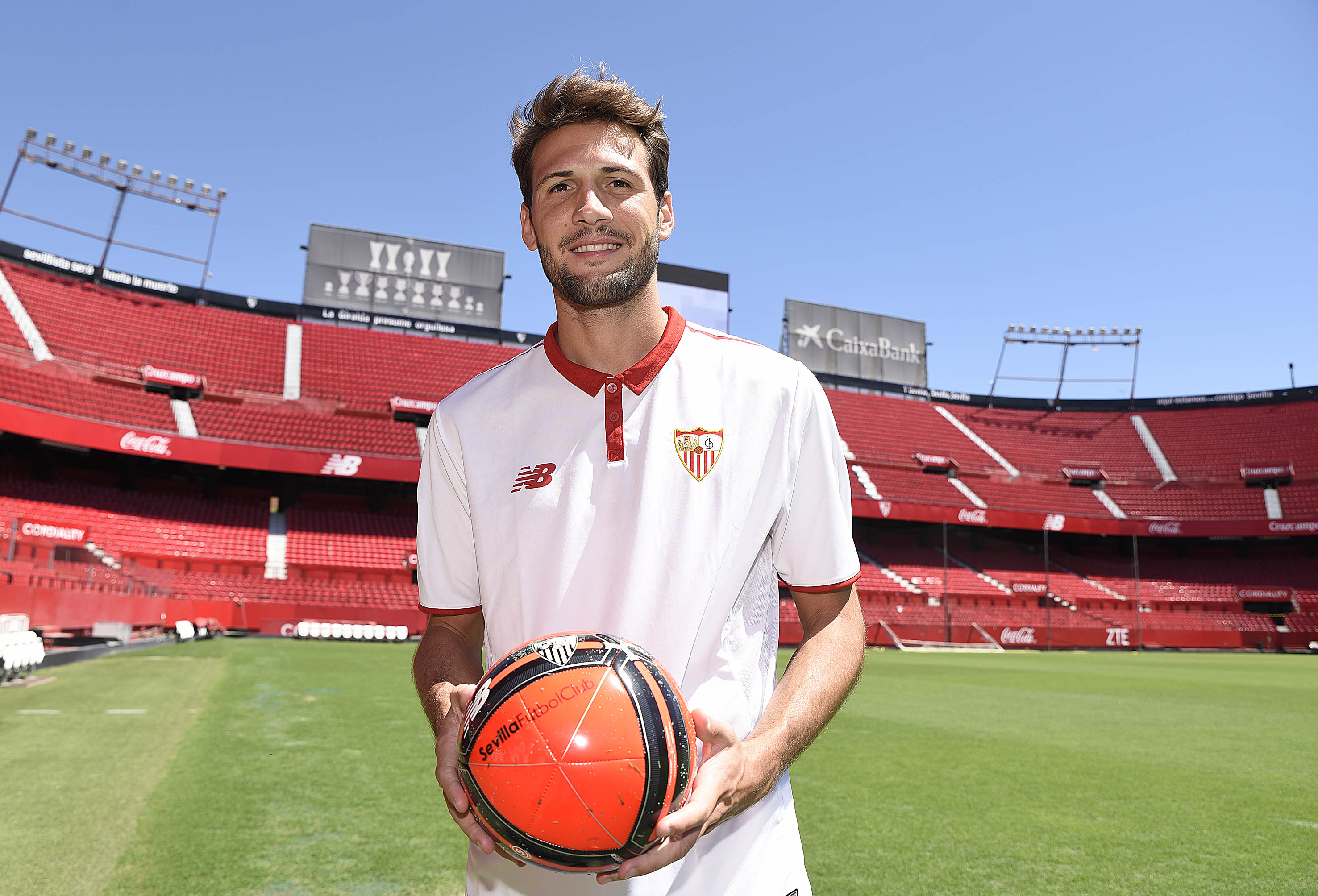 Presentación de Franco Vázquez con el Sevilla FC