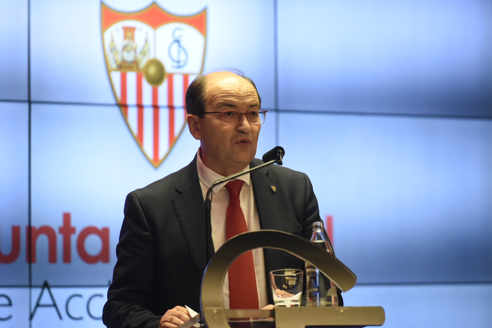 El presidente del Sevilla FC, José Castro, en la Junta General de Accionistas
