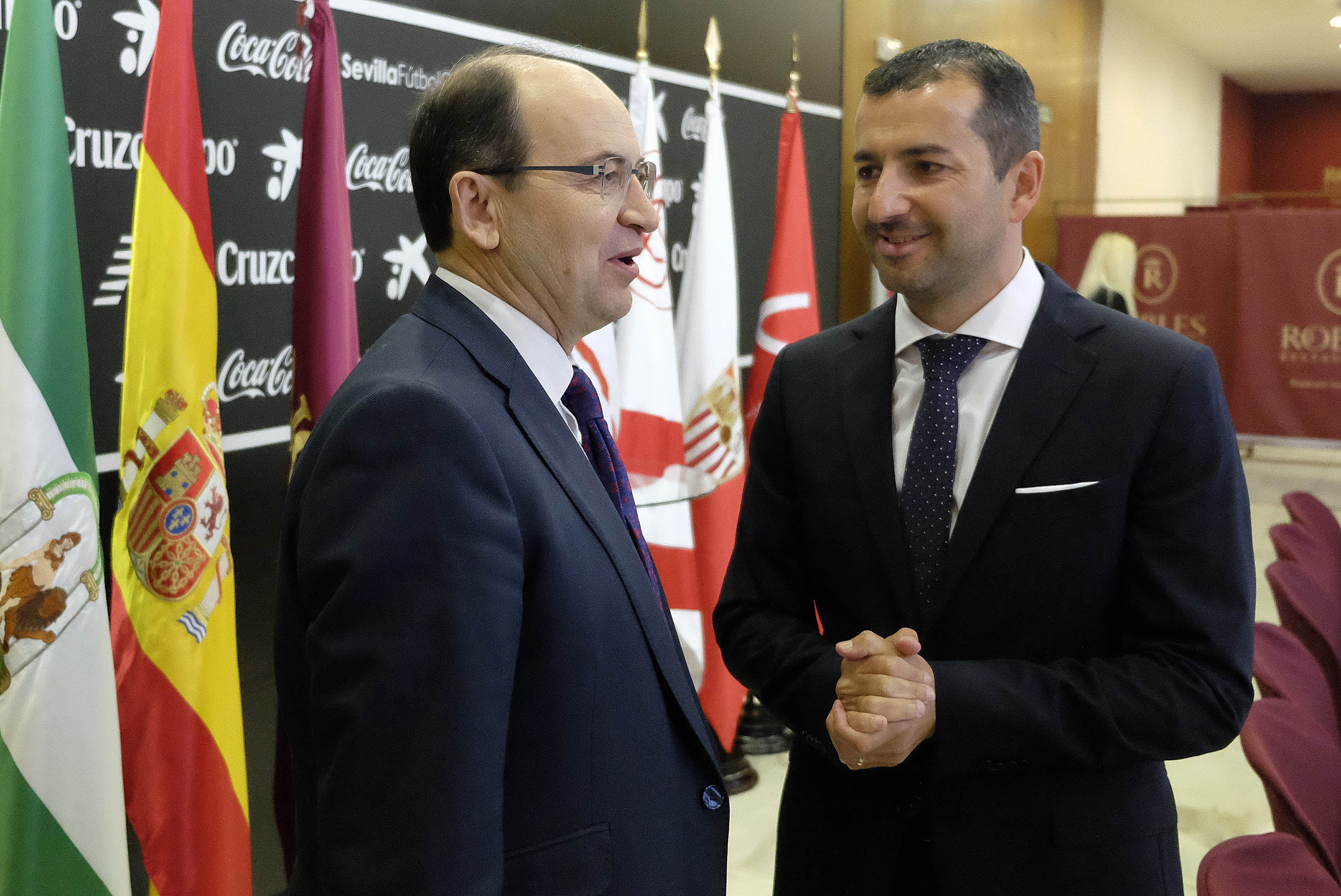 El presidente Castro y Diego Martínez en el acto de homenaje al Sevilla Atlético