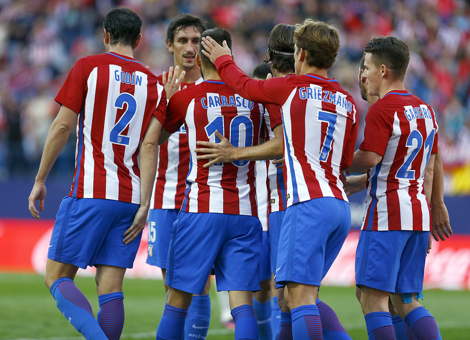 Los jugadores del Atlético de Madrid celebran un gol 