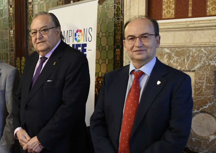 El presidente José Castro junto a Eduardo Herrera