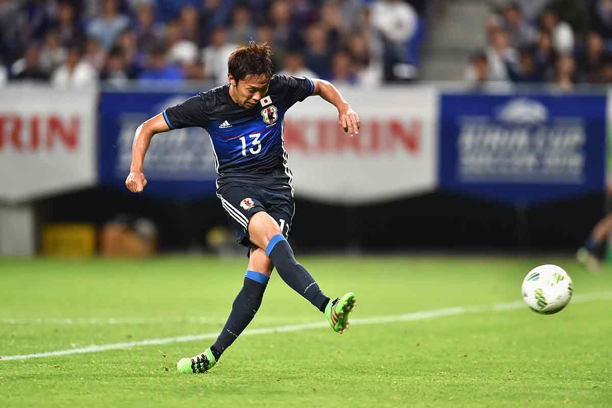 Hiroshi Kiyotake con la selección de Japón