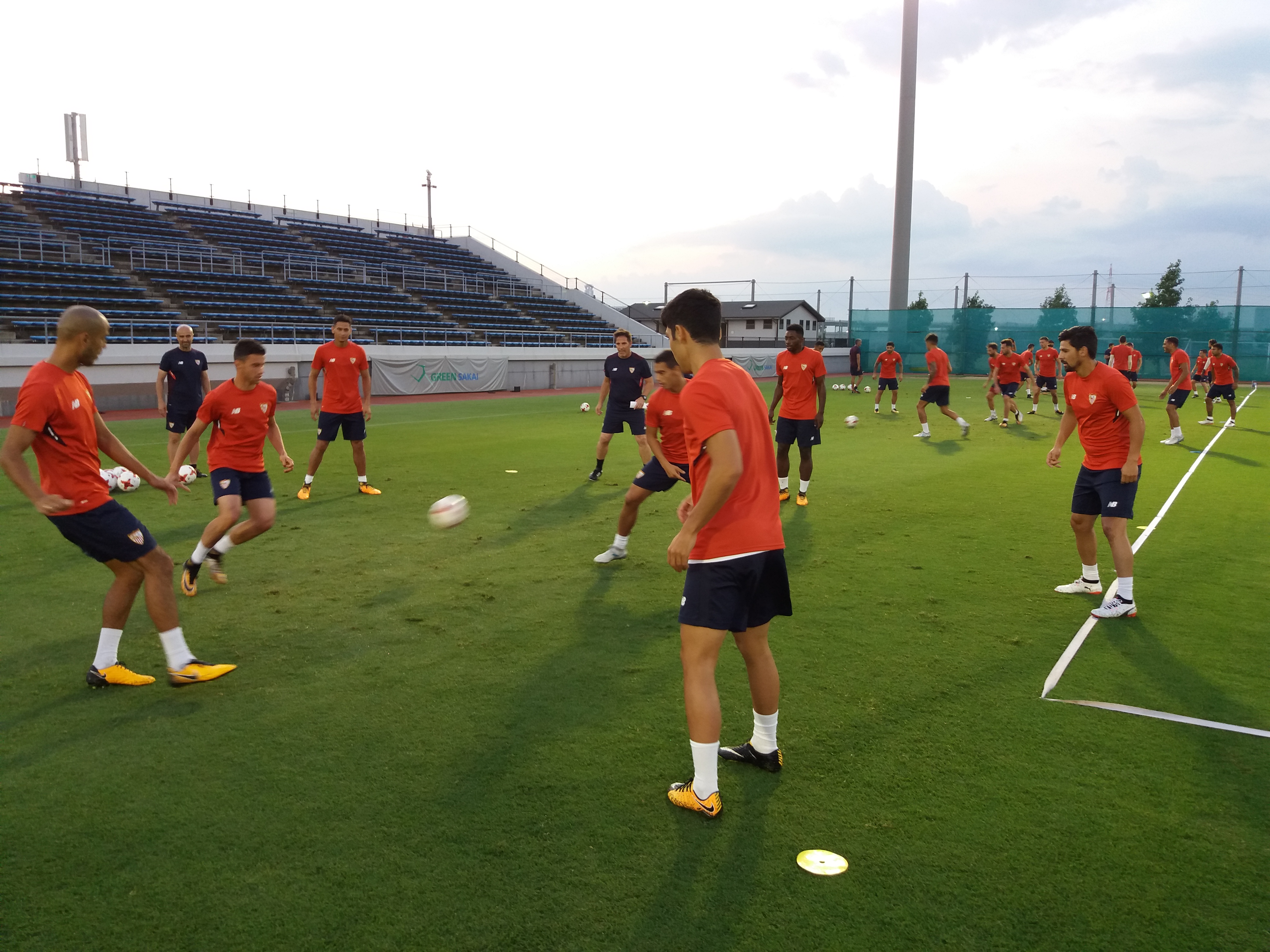 A Sevilla FC training session in Japan