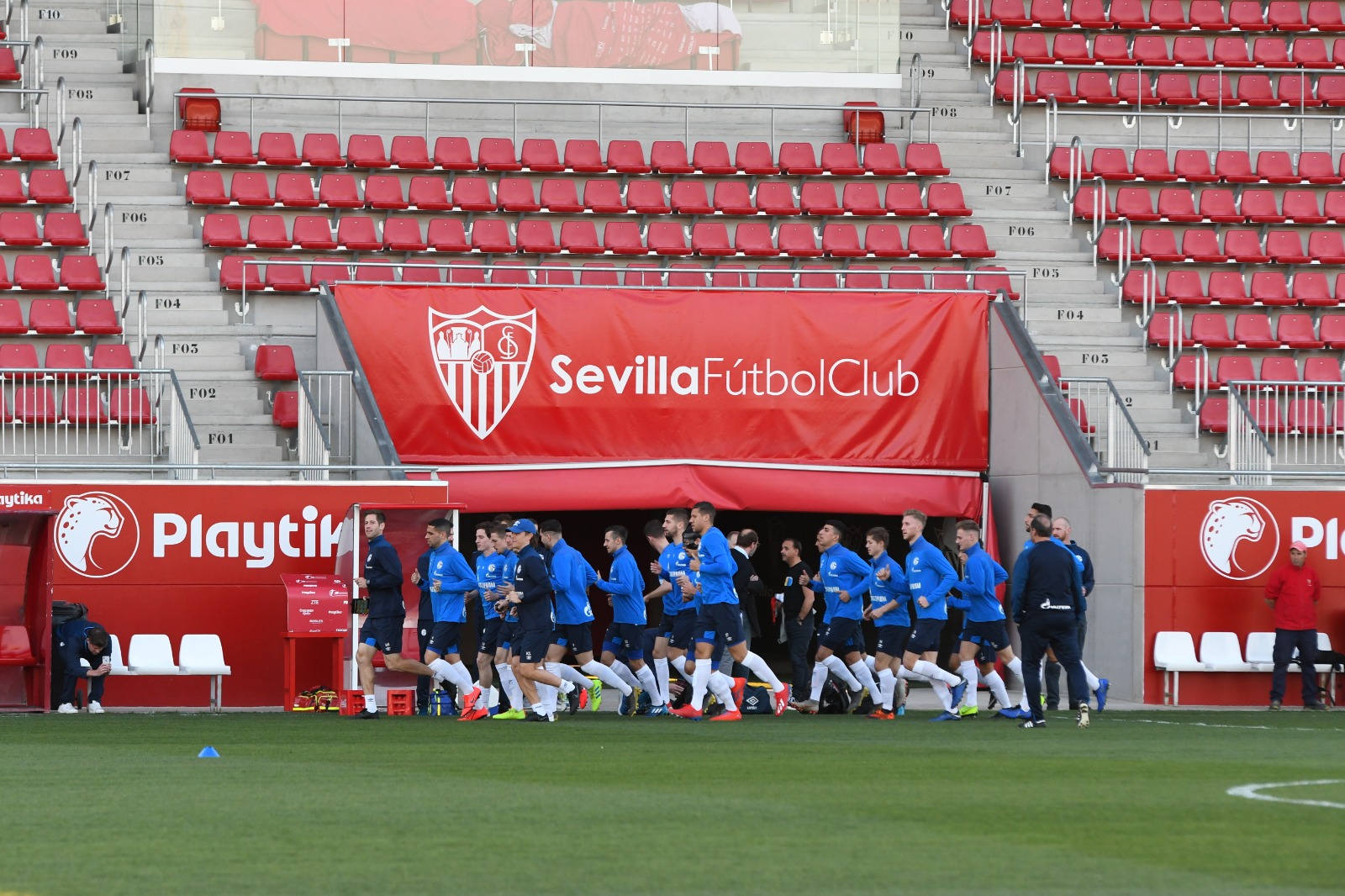 El Schalke 04 se entrena en Sevilla 