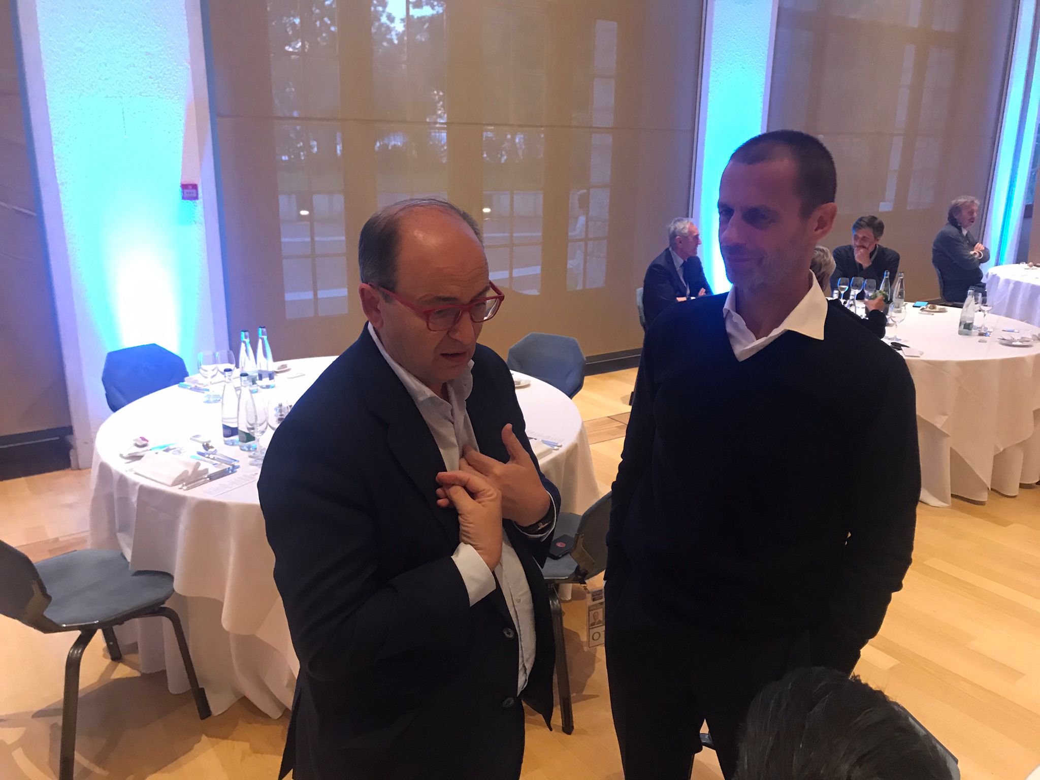 José Castro, junto al presidente de la UEFA, Aleksander Ceferin