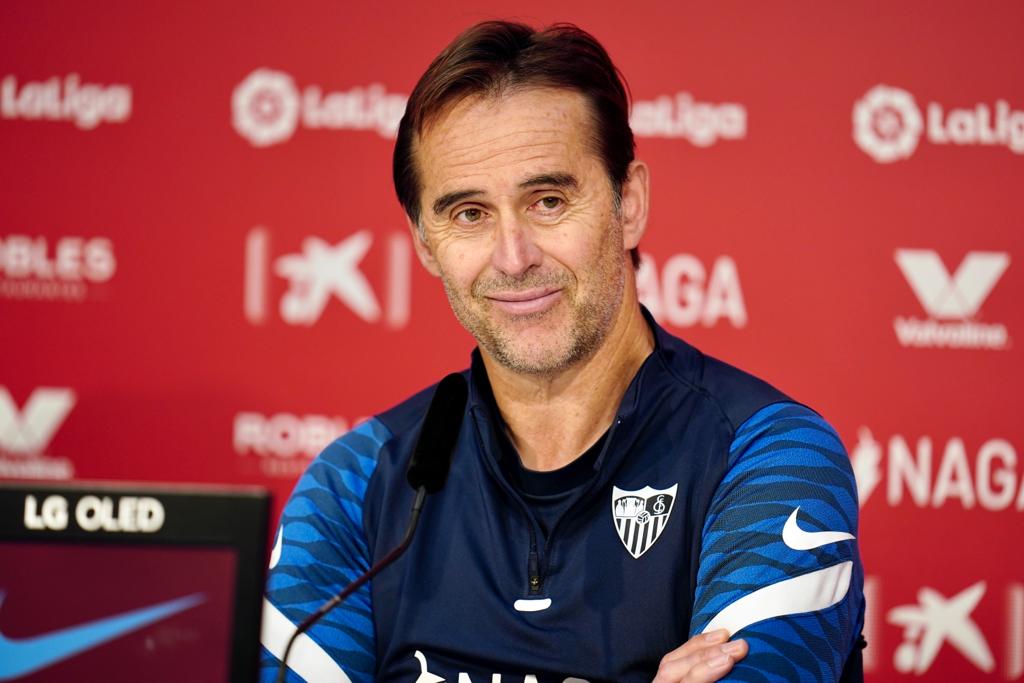 Julen Lopetegui in the press conference before Deportivo Alavés