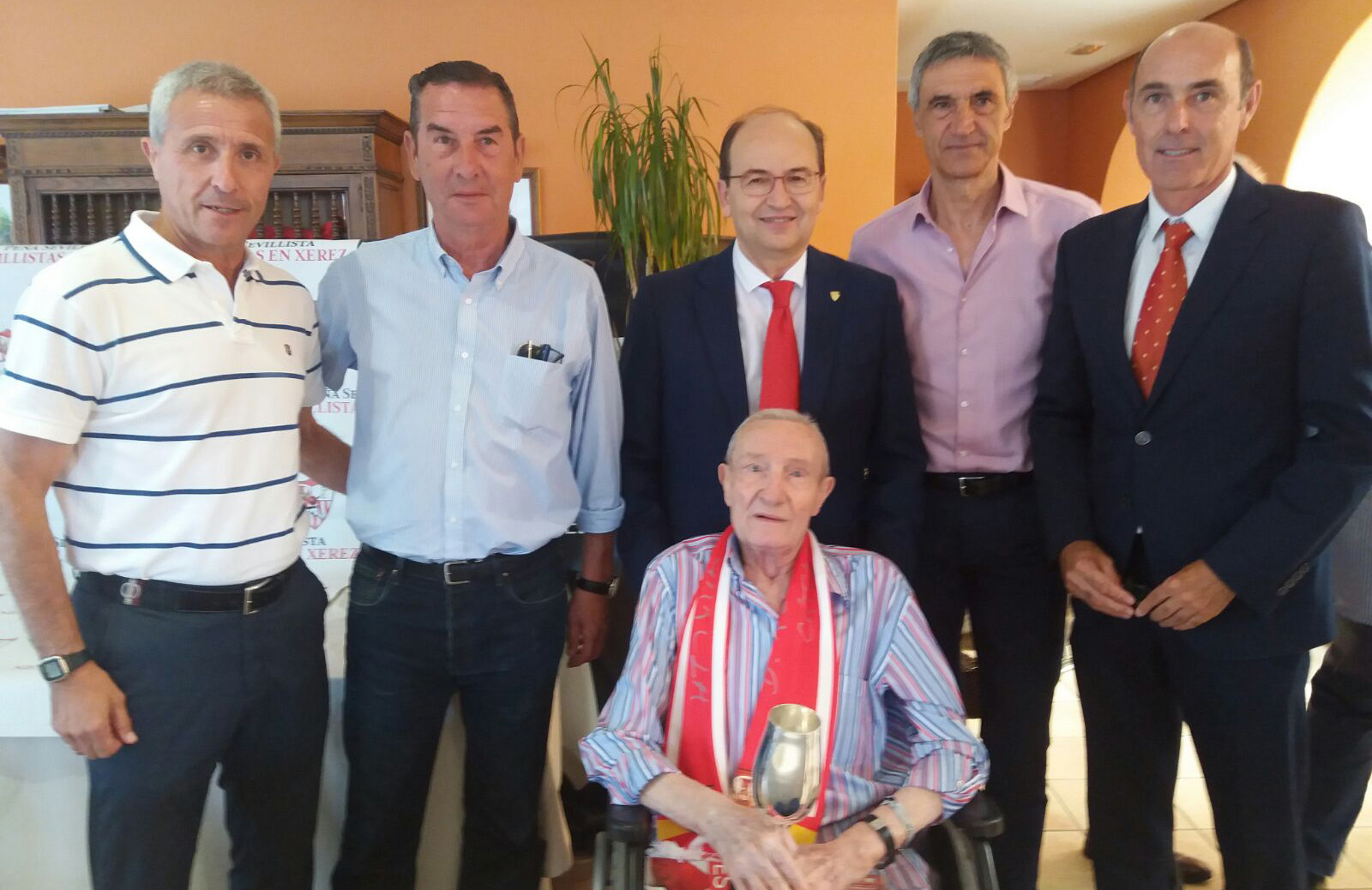 Roberto Alés en su homenaje en Jerez de la Frontera