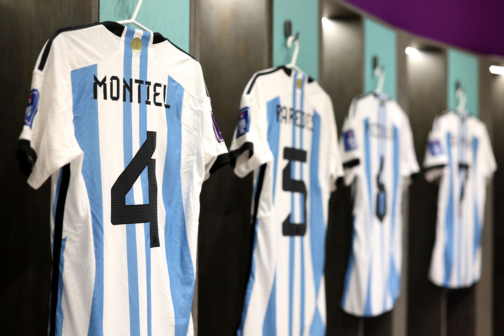 Camiseta de Gonzalo Montiel en el vestuario de Argentina