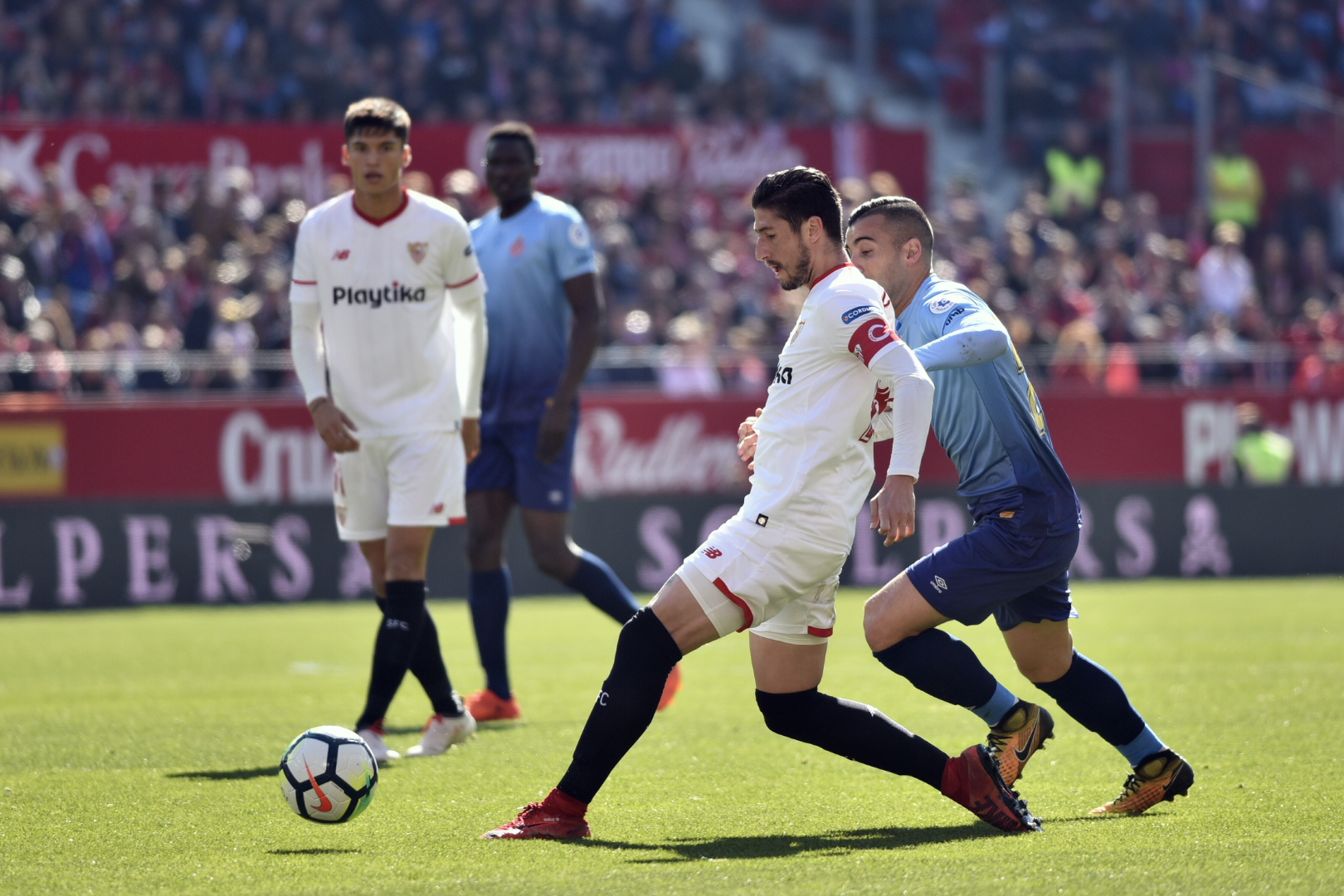 Escudero del Sevilla FC frente al Girona