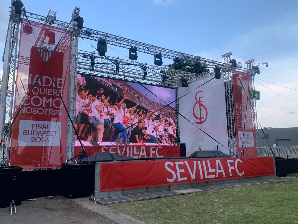 Fan Zone del Sevilla FC en Budapest