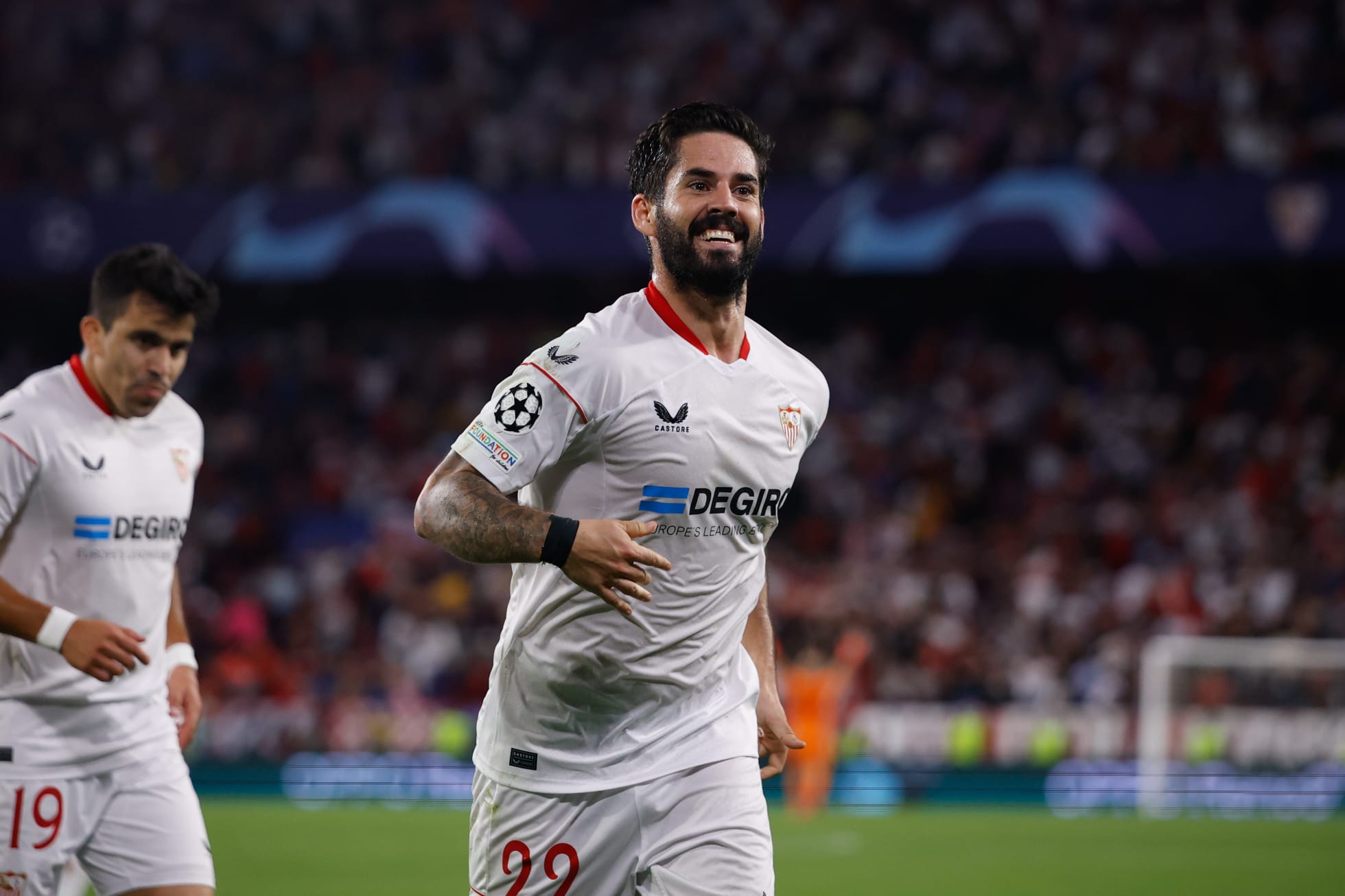 Isco celebra su primer gol con el Sevilla FC
