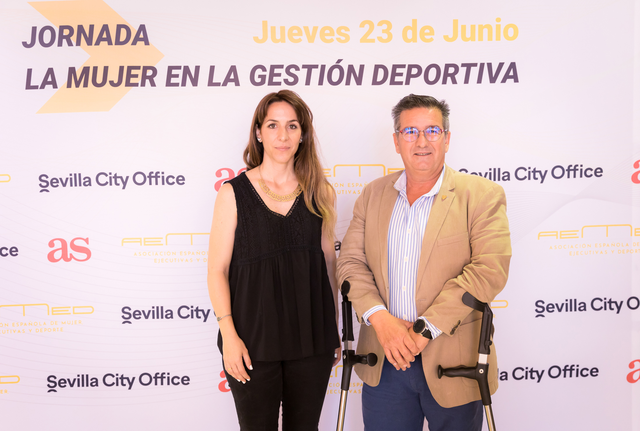 Luis Castro y María de la Paz representaron al Sevilla FC