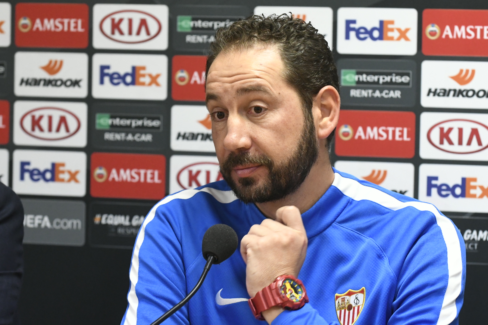 Pablo Machín in the press room of the Maurice Dufrasne