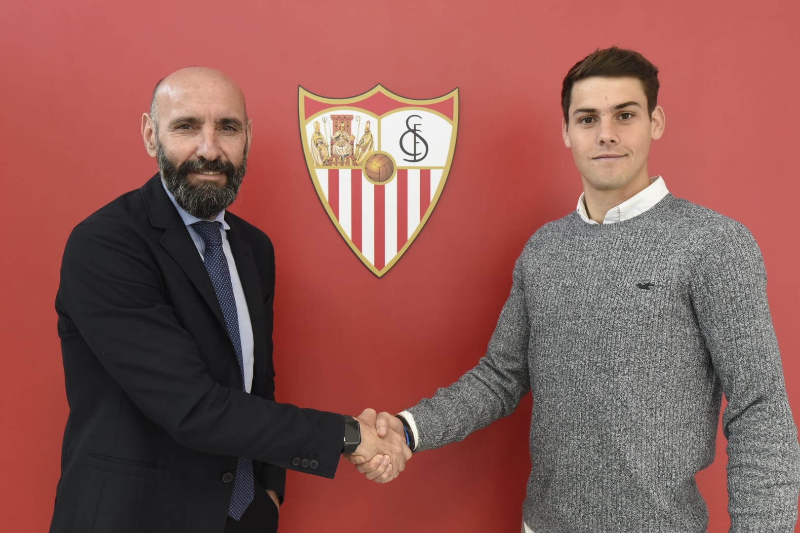 Javi Díaz renueva su contrato con el Sevilla FC