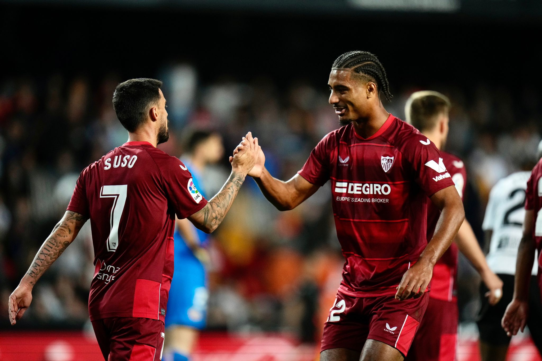 Imagen de Suso y Badé, goleadores en la victoria en Mestalla