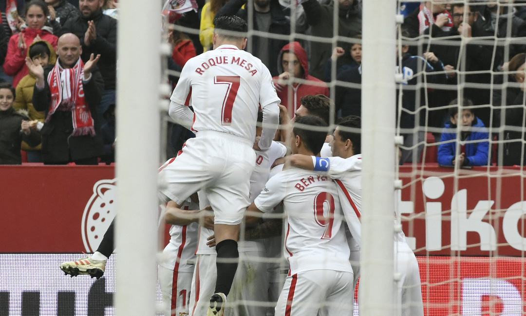 El Sevilla FC marca un gol en el Ramón Sánchez-Pizjuán