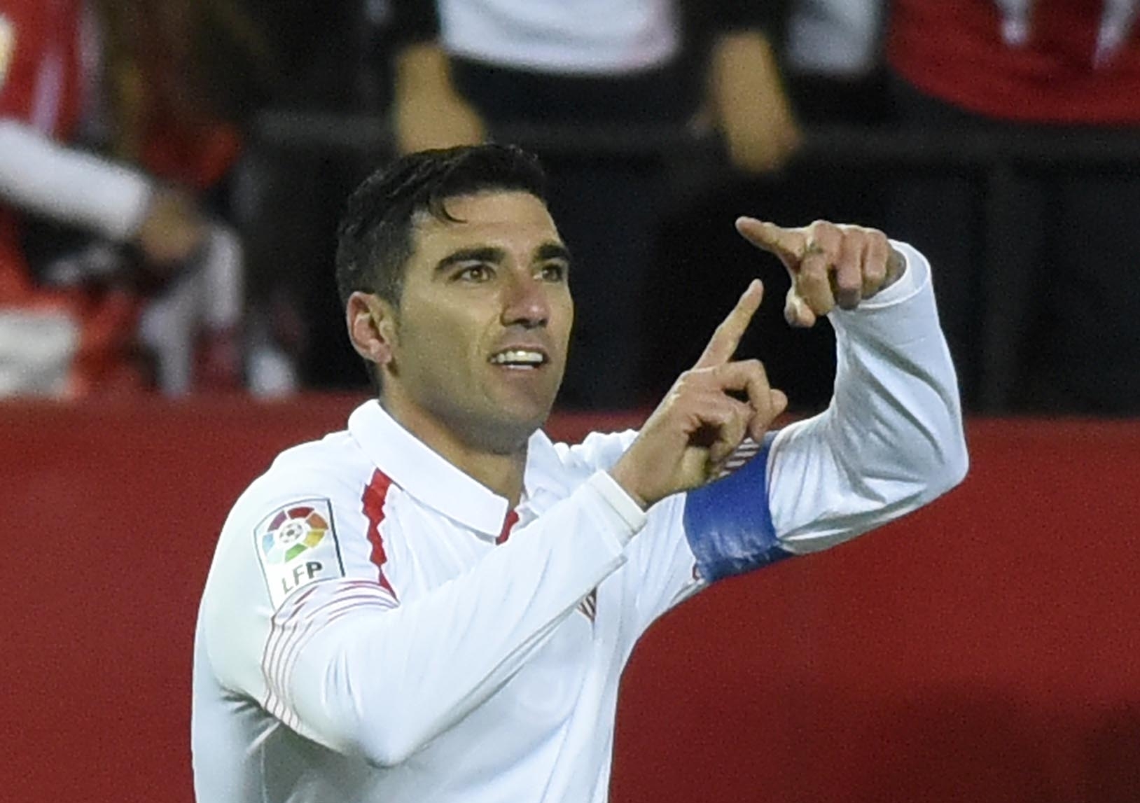 Reyes celebra el gol en el Sevilla-Betis 