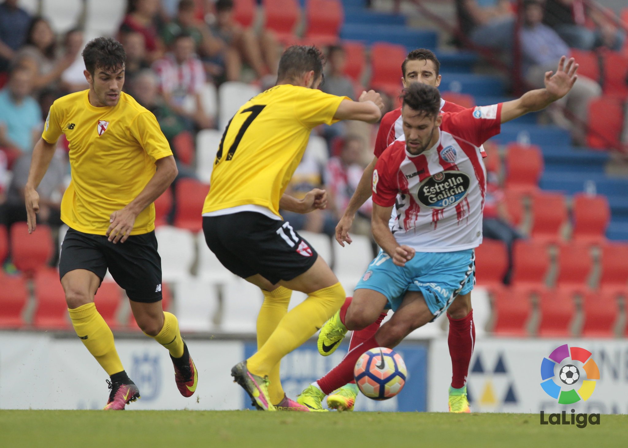 Carrillo del Sevilla Atlético ante el CD Lugo