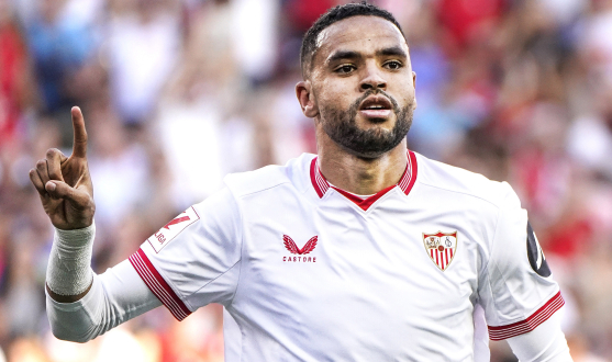 Youssef En-Nesyri celebra un gol con el Sevilla FC