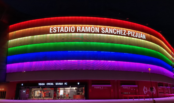 Imagen del Sánchez-Pizjuán el día del orgullo LGTBI.