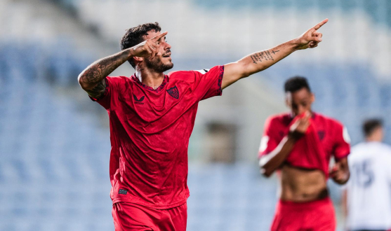 Isaac celebra uno de los goles del encuentro