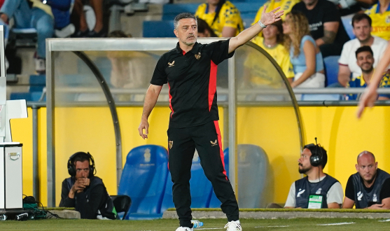 Imagen de García Pimienta en el Estadio de Gran Canaria