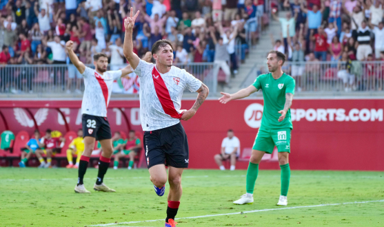 Imagen de Collado celebrando el tanto del empate