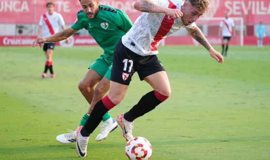 Imagen de Darío frente al Antequera CF