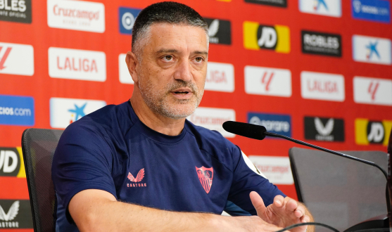 Imagen de García Pimienta, entrenador del Sevilla FC