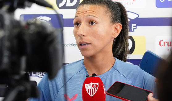 Pamela González atiende a los medios en la previa del duelo ante el Levante UD