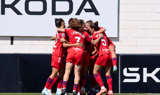 El Sevilla FC Femenino celebra uno de los goles anotados en Valencia