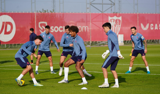 Entrenamiento del Sevilla FC en la ciudad deportiva