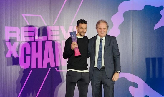 Jesús Navas, premiado en la gala 'Relevo x Change'