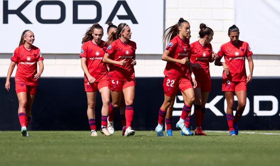 Las sevillistas celebran uno de los tantos logrados como visitantes