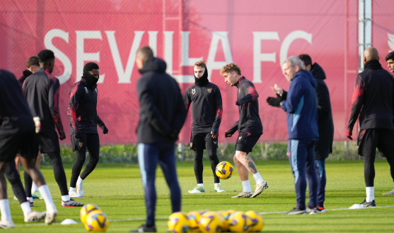 El Sevilla FC se ejercitó este domingo en la ciudad deportiva