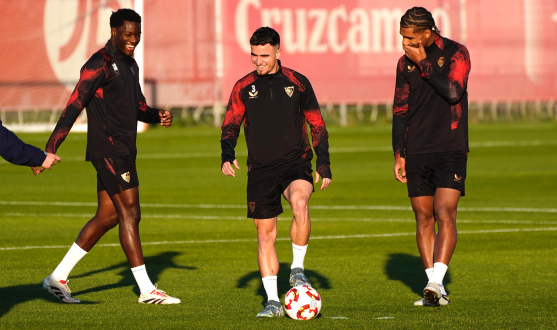 Pedrosa, junto a Agoumé y Badé, en el entrenamiento de este domingo