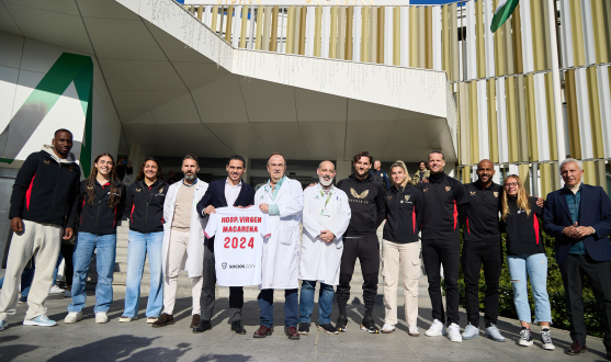 Visita del Sevilla FC al Hospital Virgen Macarena